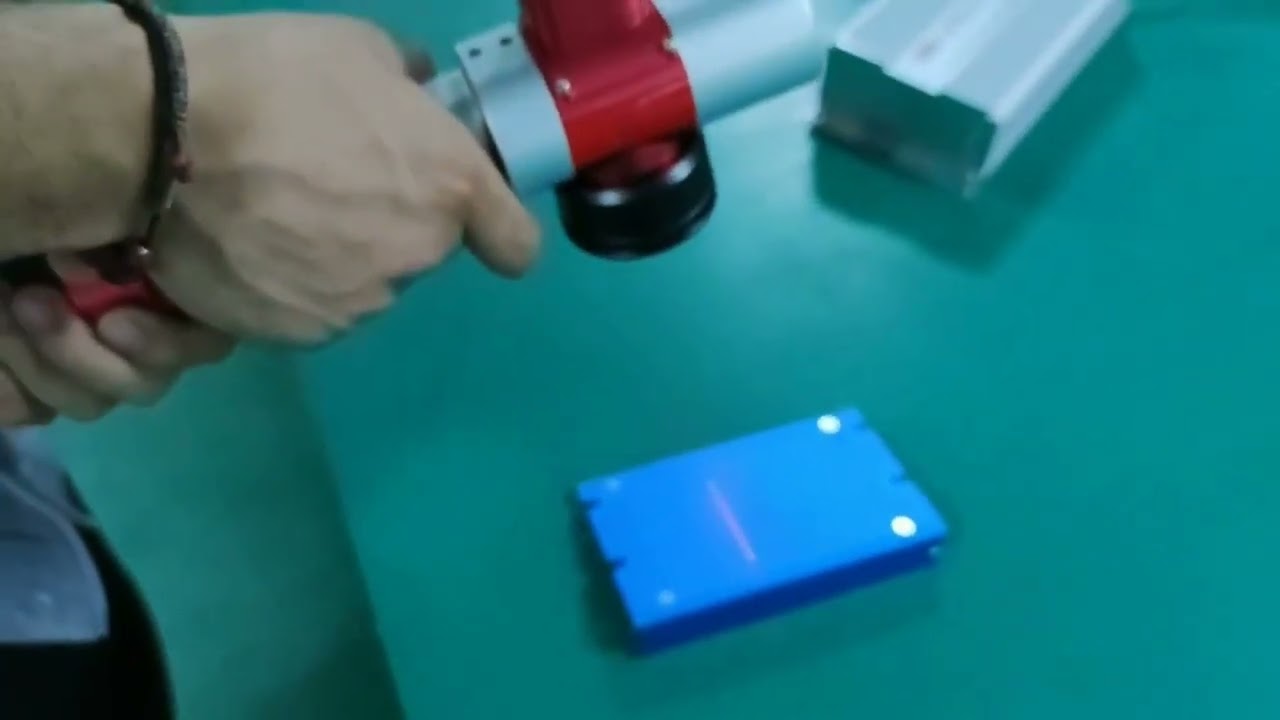 經(jīng)濟(jì)實(shí)惠 100W 背包式激光清洗機(jī)出售 經(jīng)濟(jì)實(shí)惠 100W 背包式激光清洗機(jī)出售